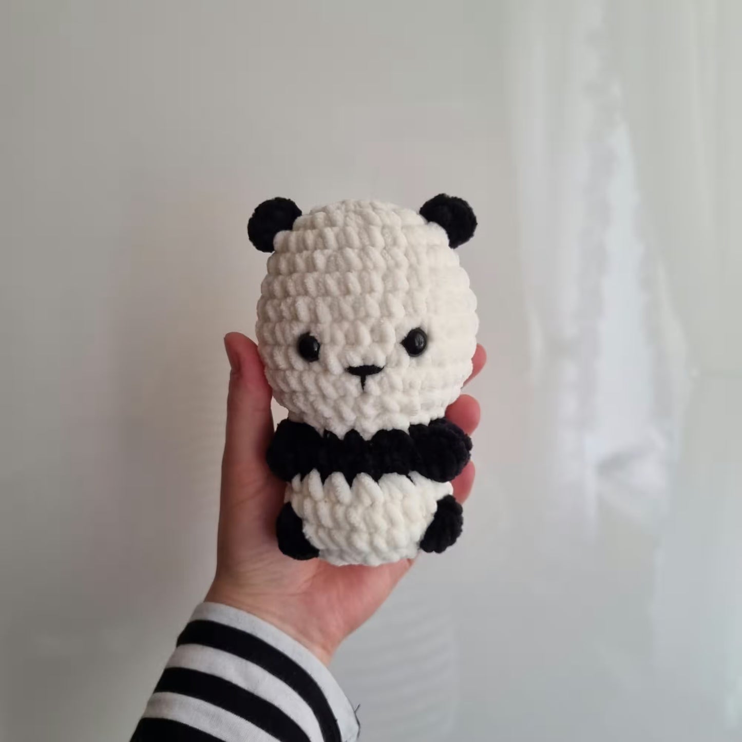 Panda na szydełku - ręcznie wykonana pluszowa panda + wariant z serduszkiem