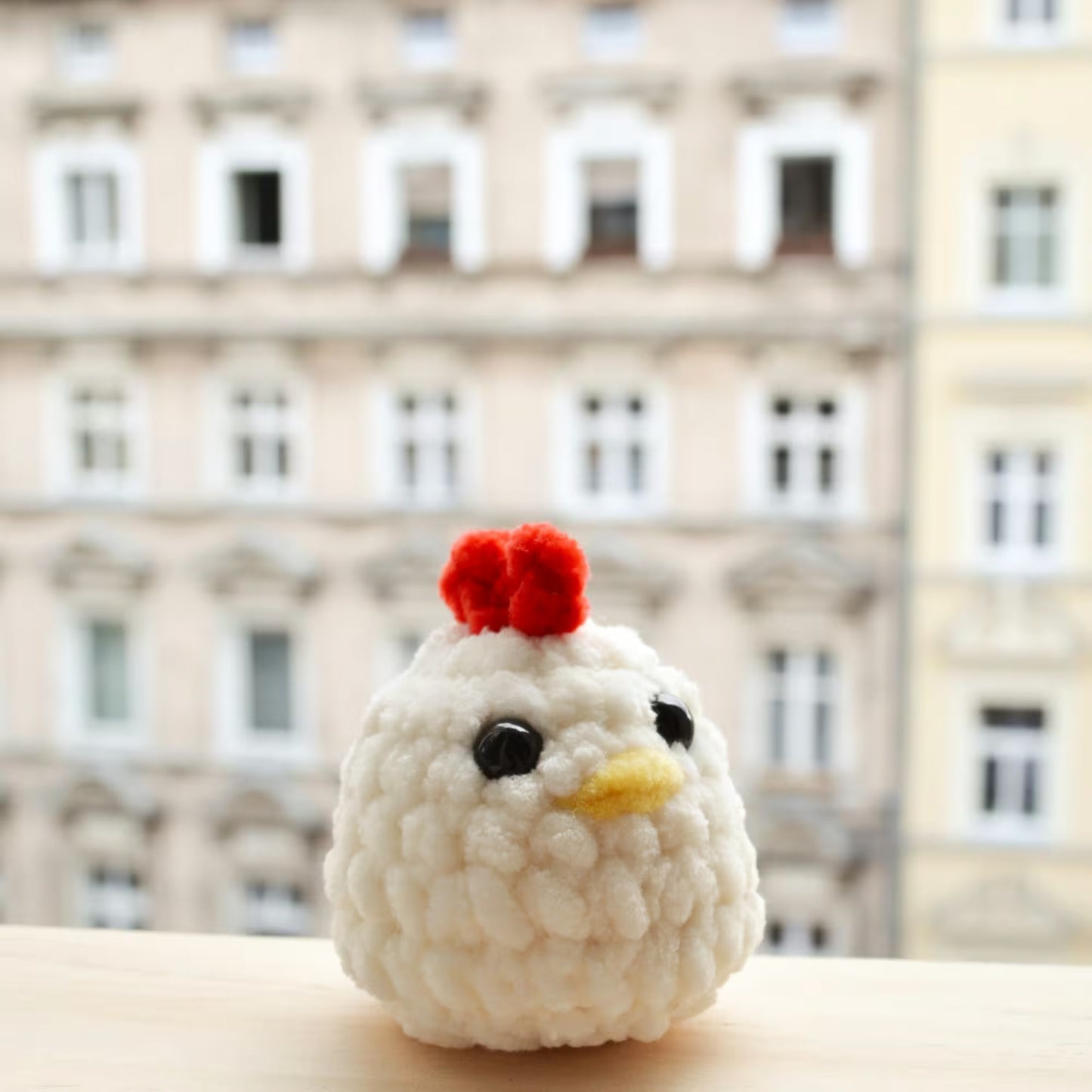 Kurka na szydełku pluszowa kura handmade na breloczku
