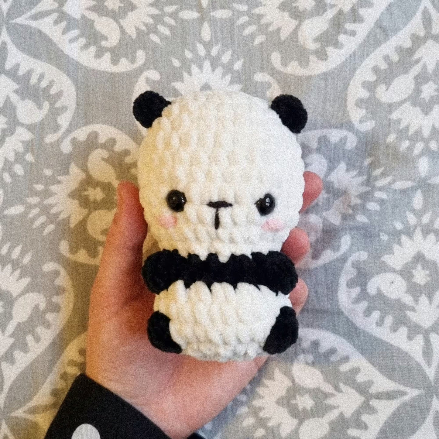 Panda na szydełku - ręcznie wykonana pluszowa panda + wariant z serduszkiem