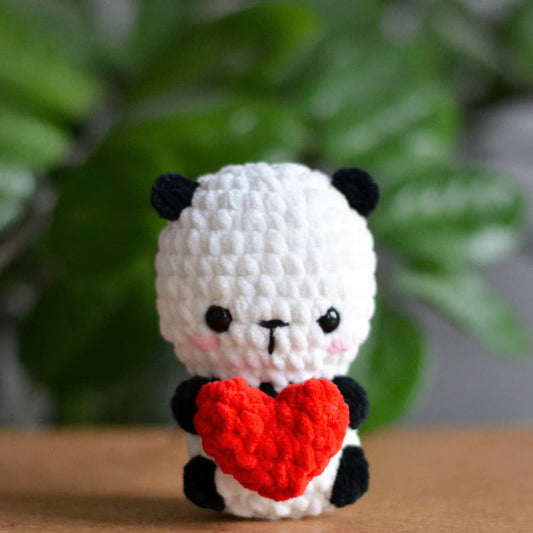 Panda na szydełku - ręcznie wykonana pluszowa panda + wariant z serduszkiem