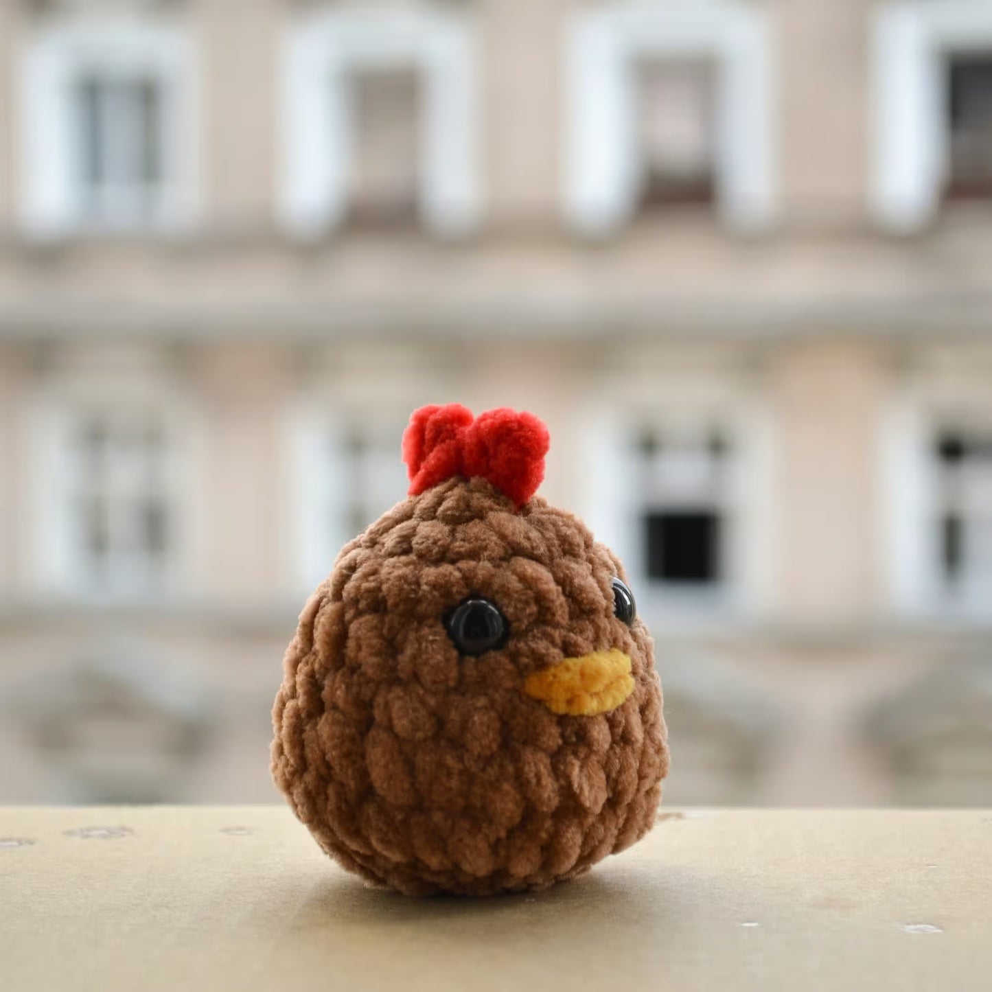 Kurka na szydełku pluszowa kura handmade na breloczku