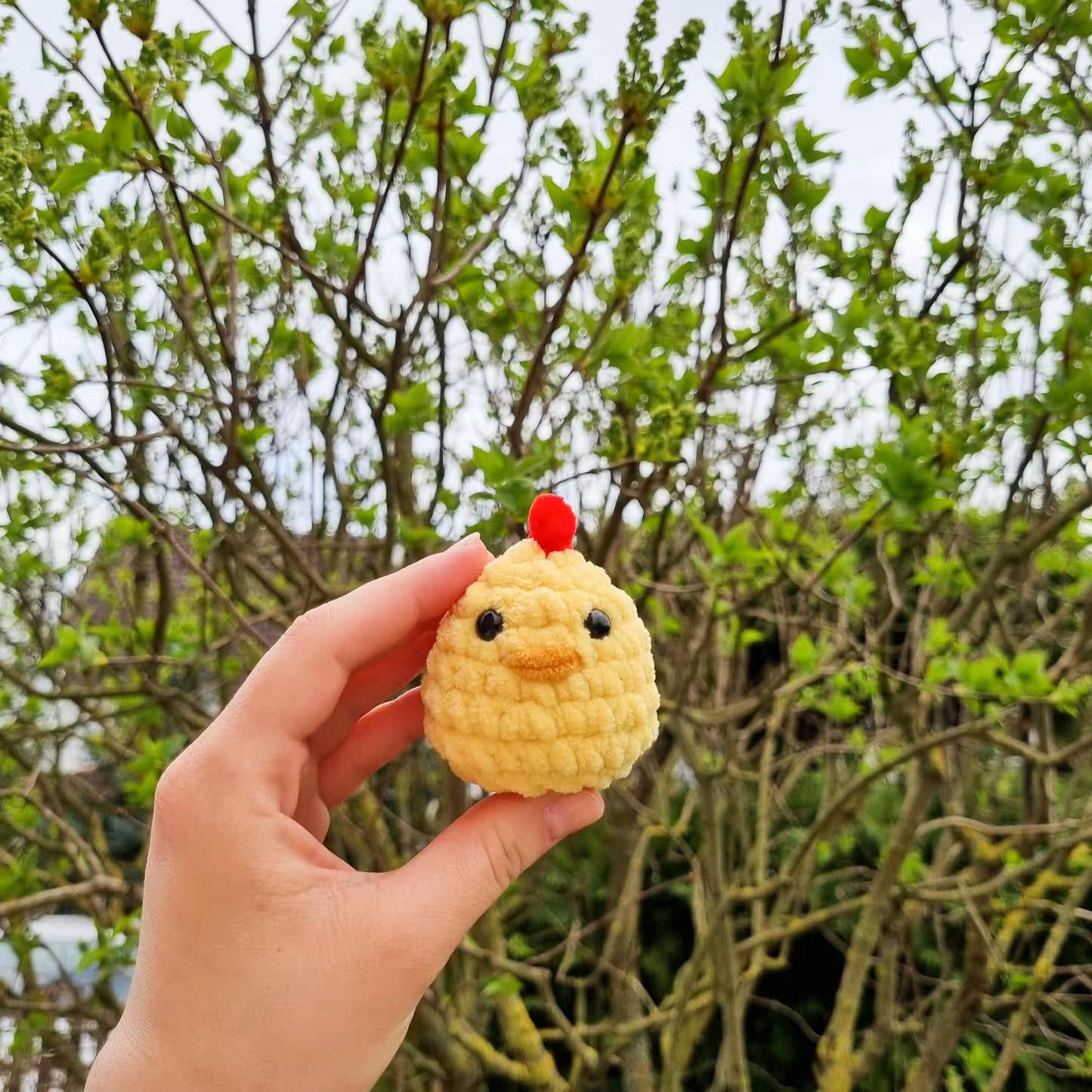 Kurka na szydełku pluszowa kura handmade na breloczku